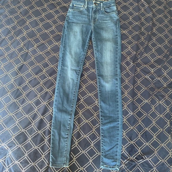 LEVI’S - Picture 2 of 9